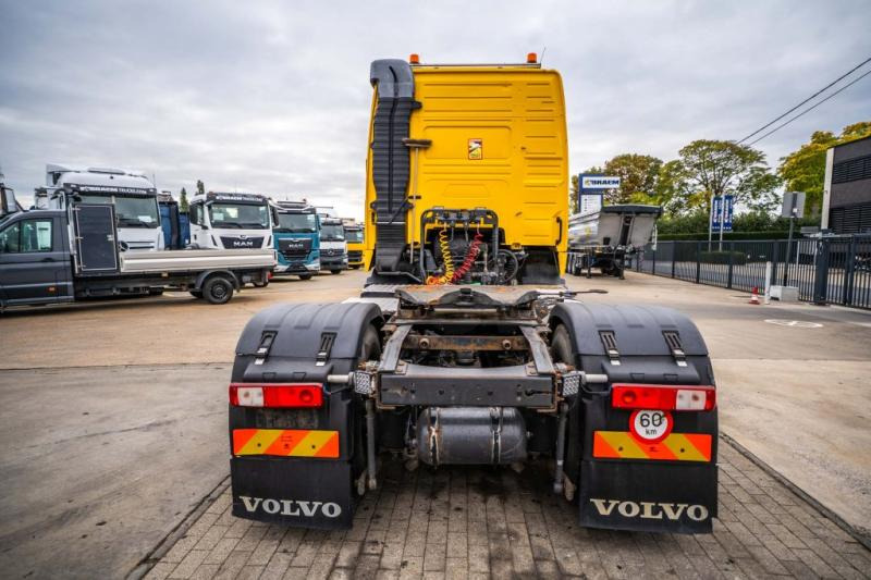 Volvo FH 400 -E5 +KIPHYDR. - شاحنة جرار: صور 5 Volvo FH 400 -E5 +KIPHYDR. - شاحنة جرار: صور 5