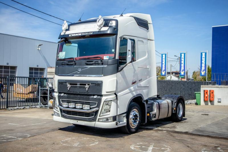 Volvo FH 420 - شاحنة جرار: صور 1 Volvo FH 420 - شاحنة جرار: صور 1