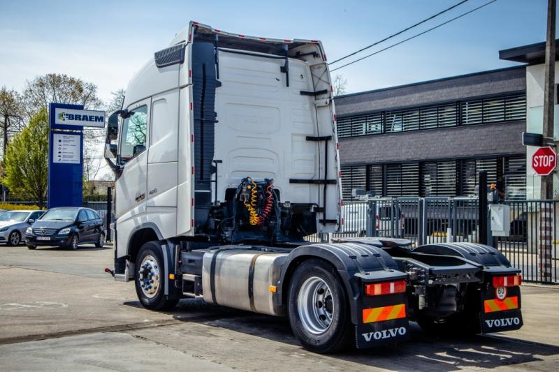 Volvo FH 420 - شاحنة جرار: صور 4 Volvo FH 420 - شاحنة جرار: صور 4