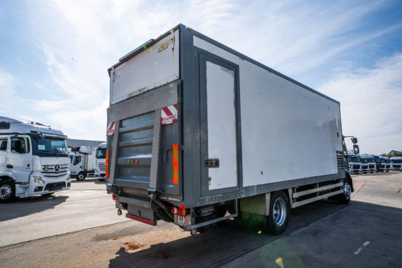Volvo FL 240 (18t) + DHOLLANDIA 1.5T - بصندوق مغلق شاحنة: صور 5 Volvo FL 240 (18t) + DHOLLANDIA 1.5T - بصندوق مغلق شاحنة: صور 5