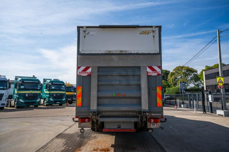 Volvo FL 240 (18t) + DHOLLANDIA 1.5T - بصندوق مغلق شاحنة: صور 4 Volvo FL 240 (18t) + DHOLLANDIA 1.5T - بصندوق مغلق شاحنة: صور 4