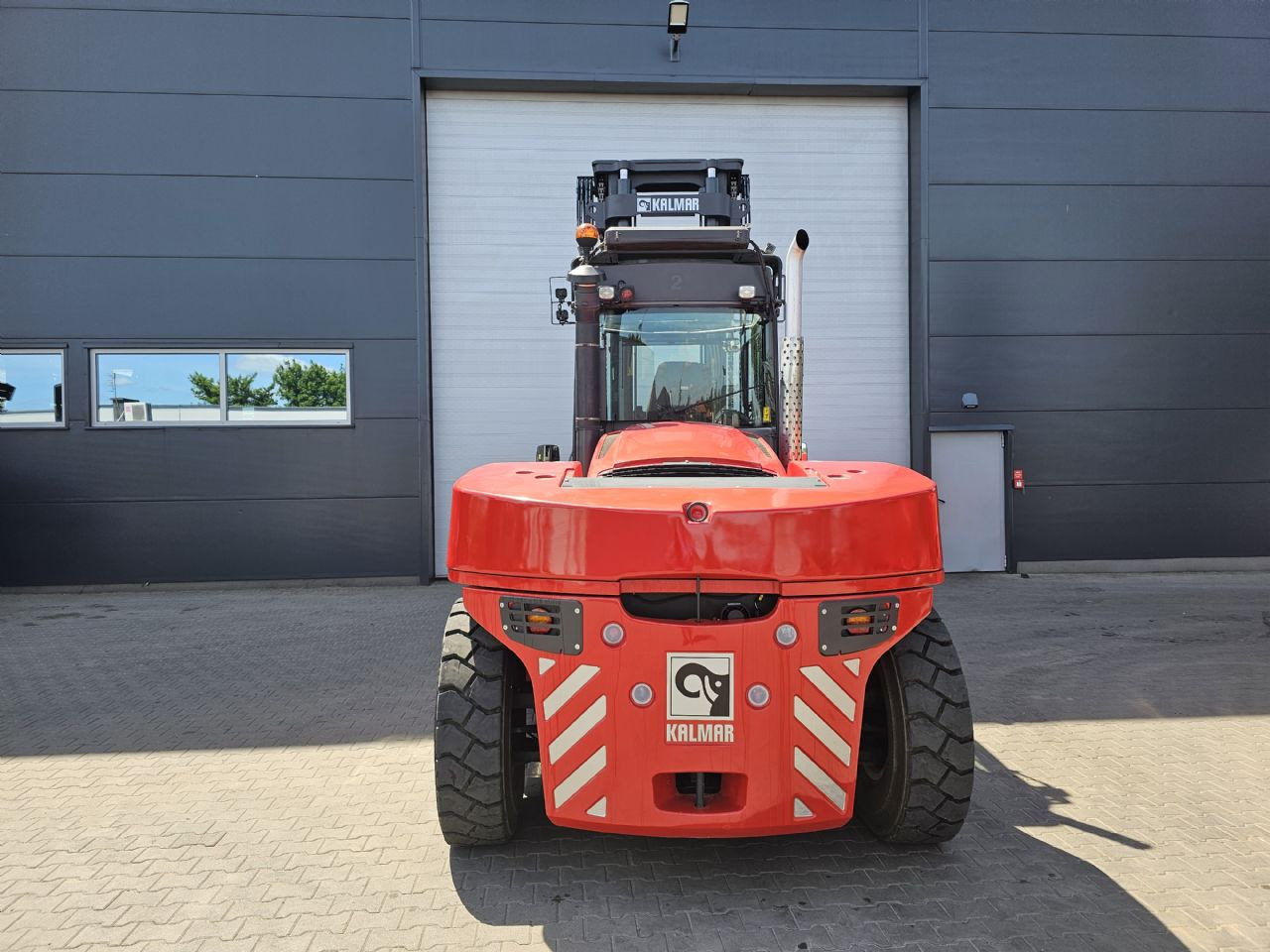 Kalmar DCG150-12 - رافعة شوكية ديزل: صور 4 Kalmar DCG150-12 - رافعة شوكية ديزل: صور 4