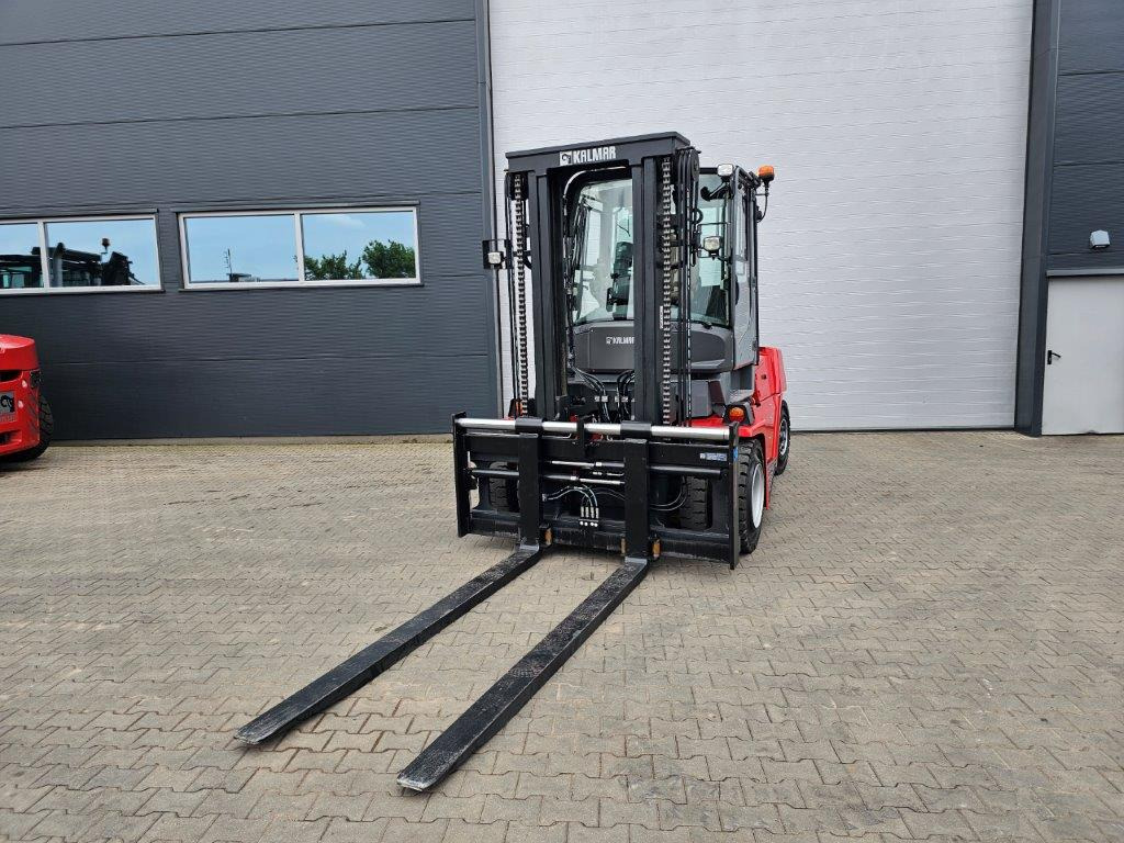 Kalmar DCG80-9 - رافعة شوكية ديزل: صور 4 Kalmar DCG80-9 - رافعة شوكية ديزل: صور 4