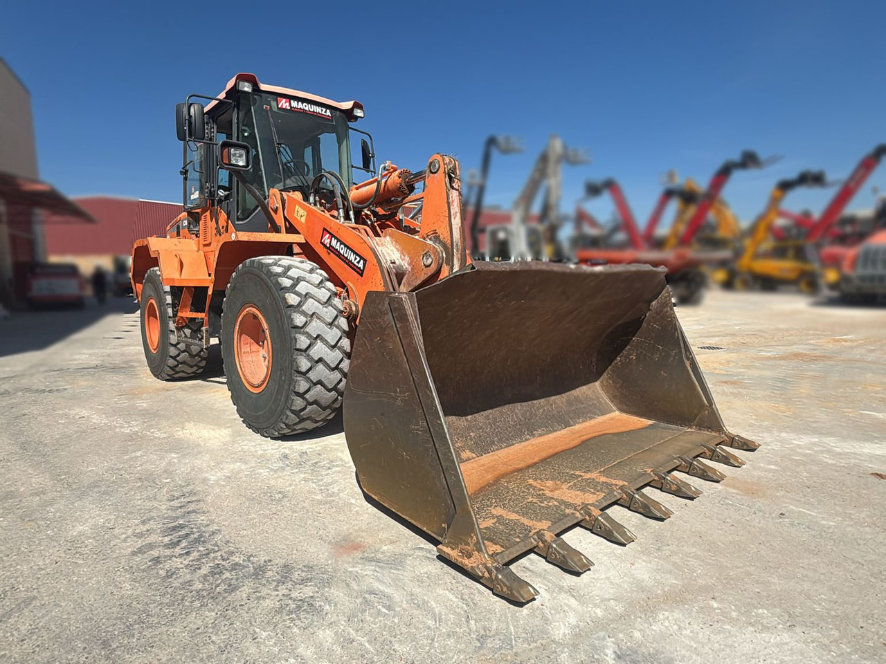 DOOSAN DL250-3 - اللودر بعجل: صور 2 DOOSAN DL250-3 - اللودر بعجل: صور 2
