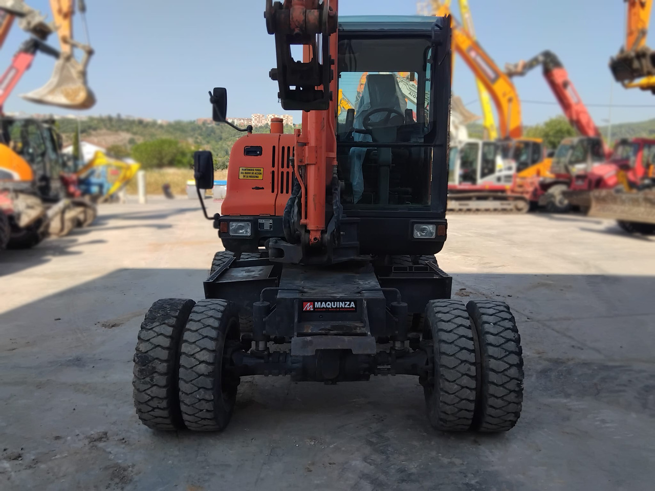DOOSAN DX55W - حفارة مصغرة: صور 5 DOOSAN DX55W - حفارة مصغرة: صور 5