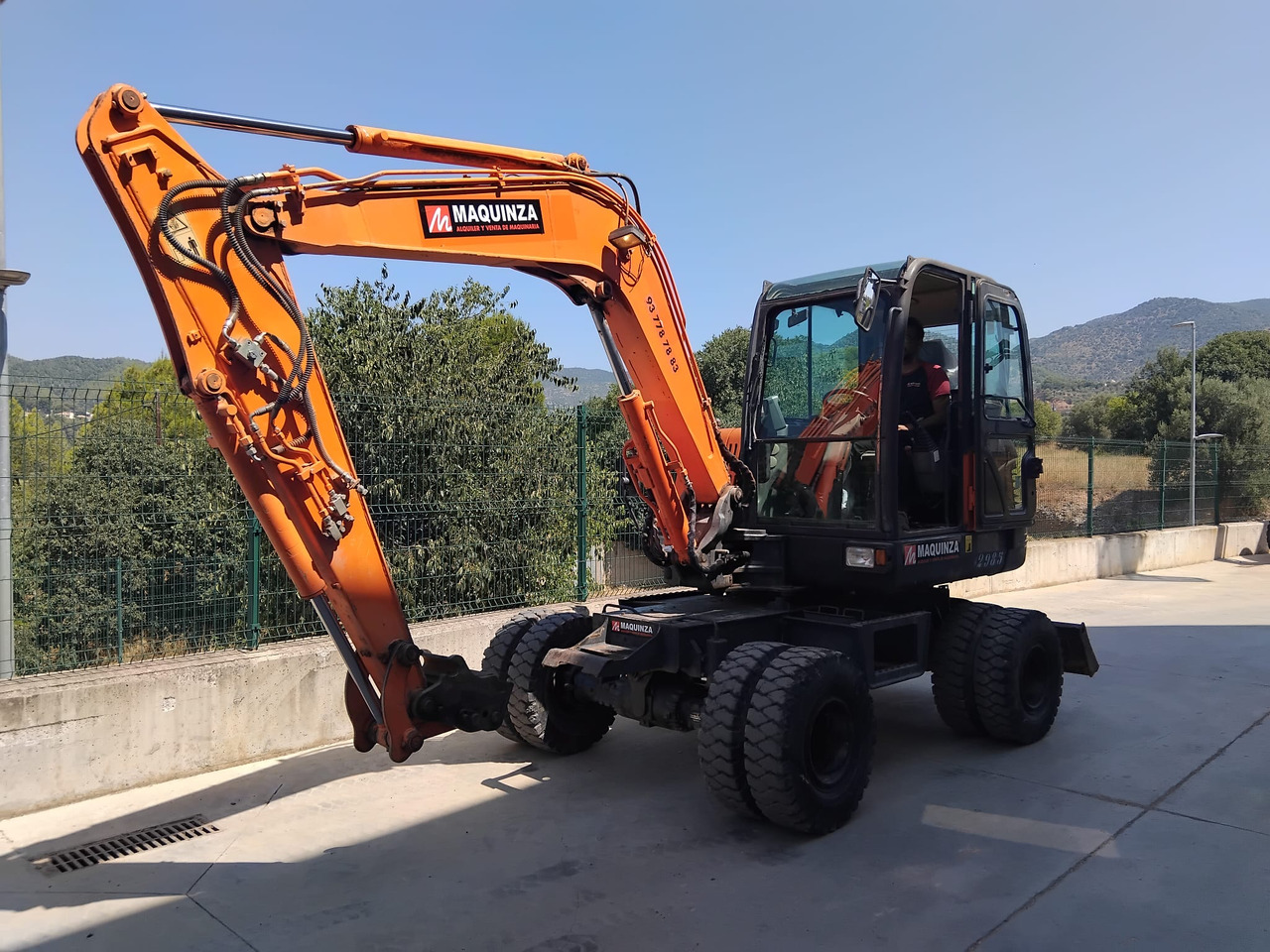 DOOSAN DX55W - حفارة مصغرة: صور 1 DOOSAN DX55W - حفارة مصغرة: صور 1