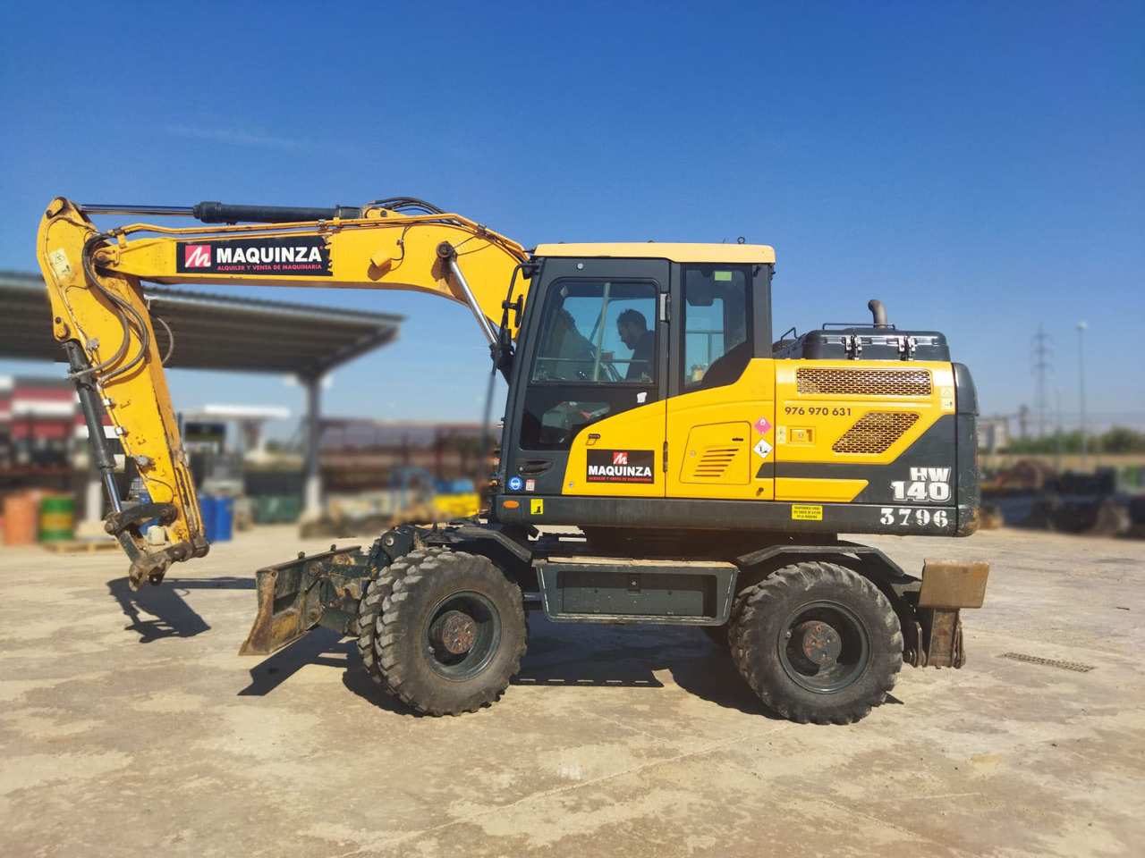 HYUNDAI HW140 - حفارة على عجلات: صور 1 HYUNDAI HW140 - حفارة على عجلات: صور 1