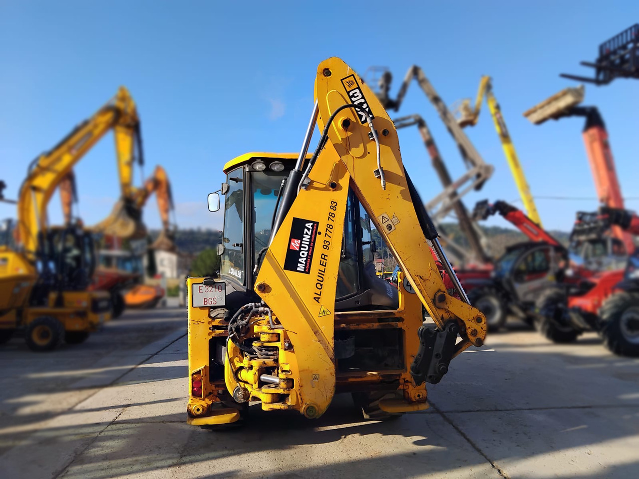 JCB 3CX-4T - حفار متعدد الاستخدام: صور 2 JCB 3CX-4T - حفار متعدد الاستخدام: صور 2