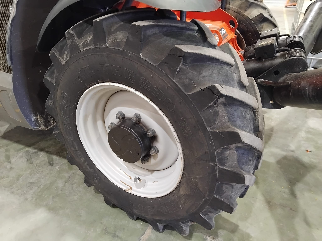 رافعة تلسكوبية MANITOU MT1335 EASY: صور 12