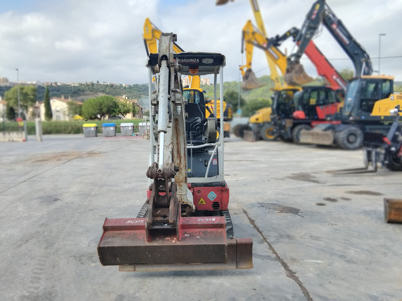 TAKEUCHI TB215R EASY - حفارة مصغرة: صور 4 TAKEUCHI TB215R EASY - حفارة مصغرة: صور 4