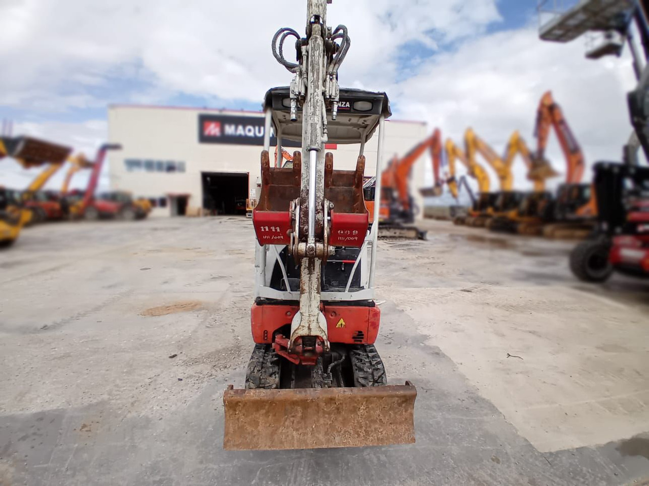 TAKEUCHI TB215R - حفارة مصغرة: صور 2 TAKEUCHI TB215R - حفارة مصغرة: صور 2