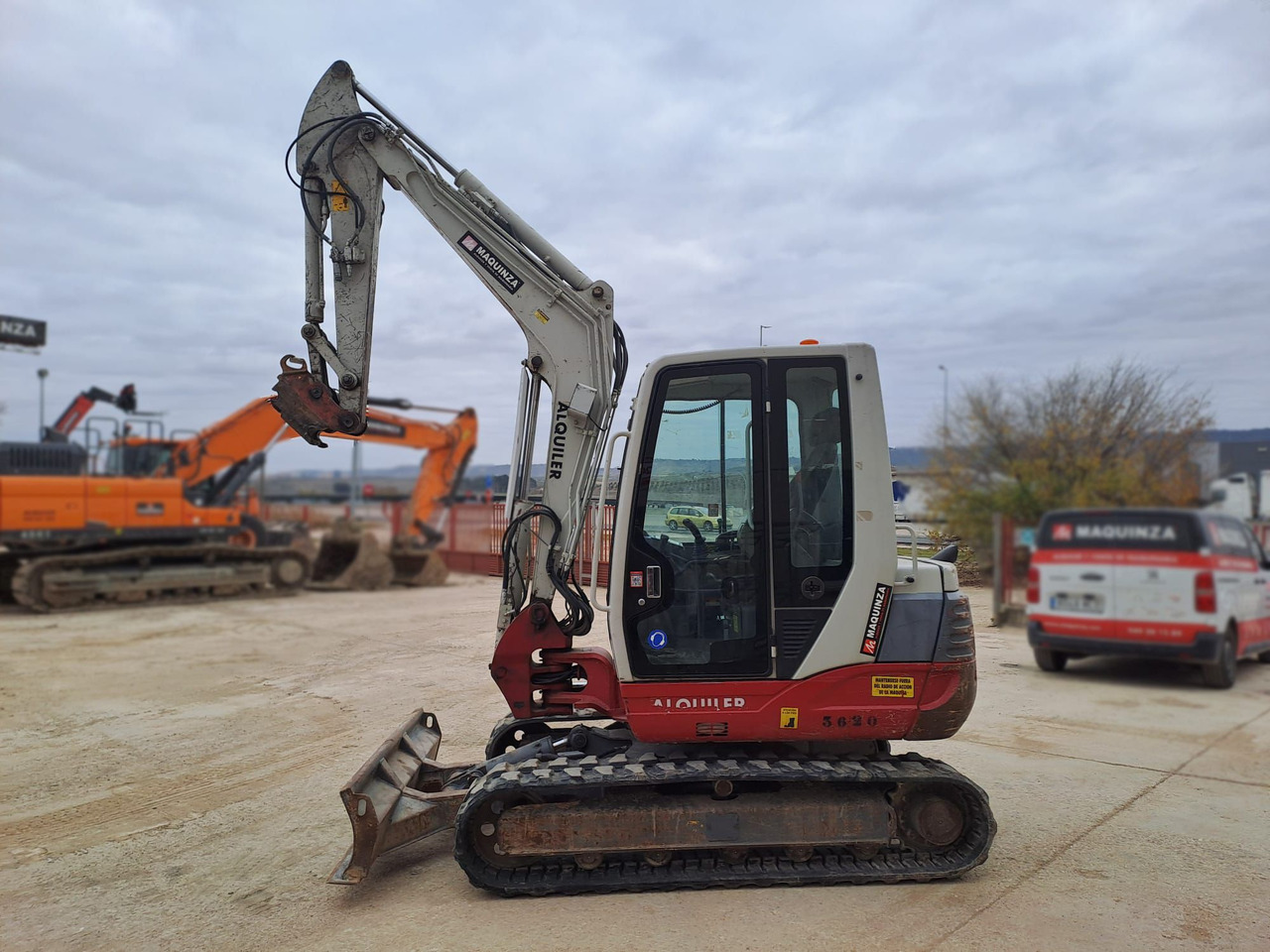 TAKEUCHI TB250 - حفارة مصغرة: صور 1 TAKEUCHI TB250 - حفارة مصغرة: صور 1