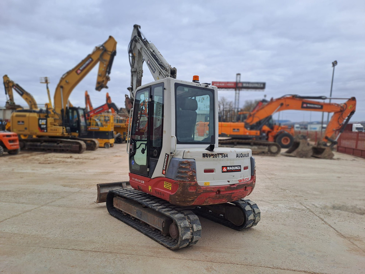 TAKEUCHI TB250 - حفارة مصغرة: صور 2 TAKEUCHI TB250 - حفارة مصغرة: صور 2