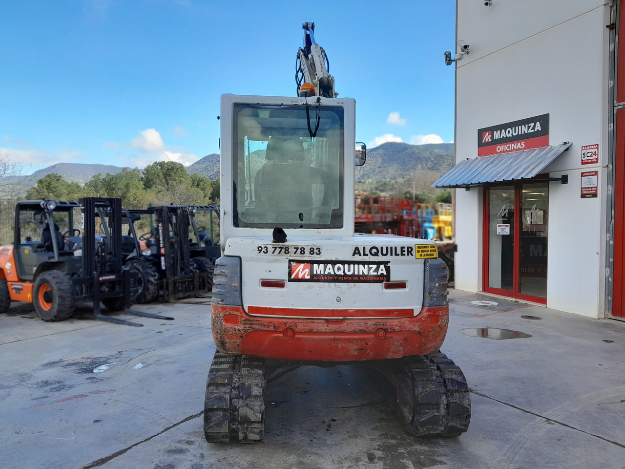 TAKEUCHI TB250 - حفارة مصغرة: صور 3 TAKEUCHI TB250 - حفارة مصغرة: صور 3