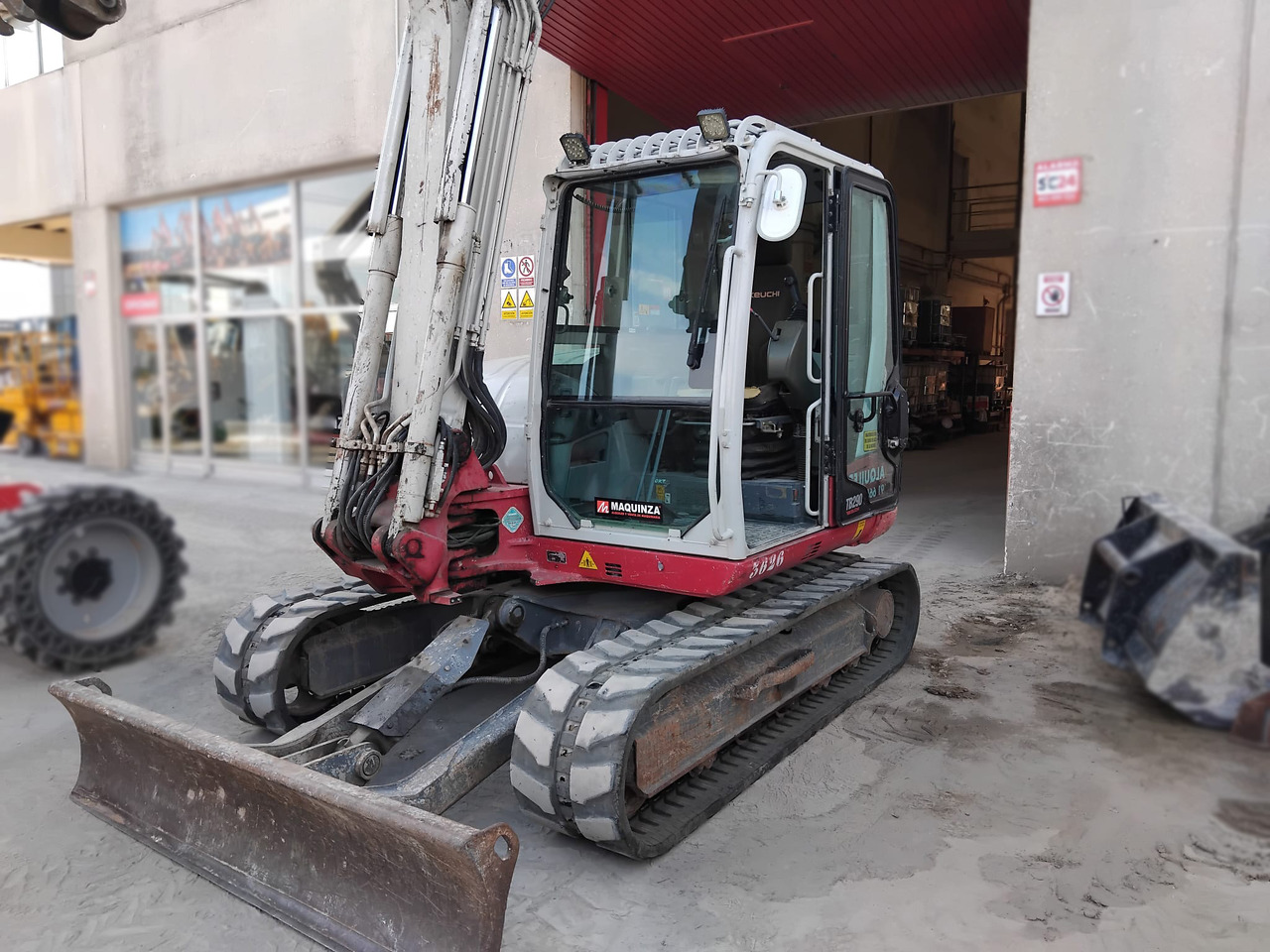 TAKEUCHI TB290 - حفارة مصغرة: صور 2 TAKEUCHI TB290 - حفارة مصغرة: صور 2