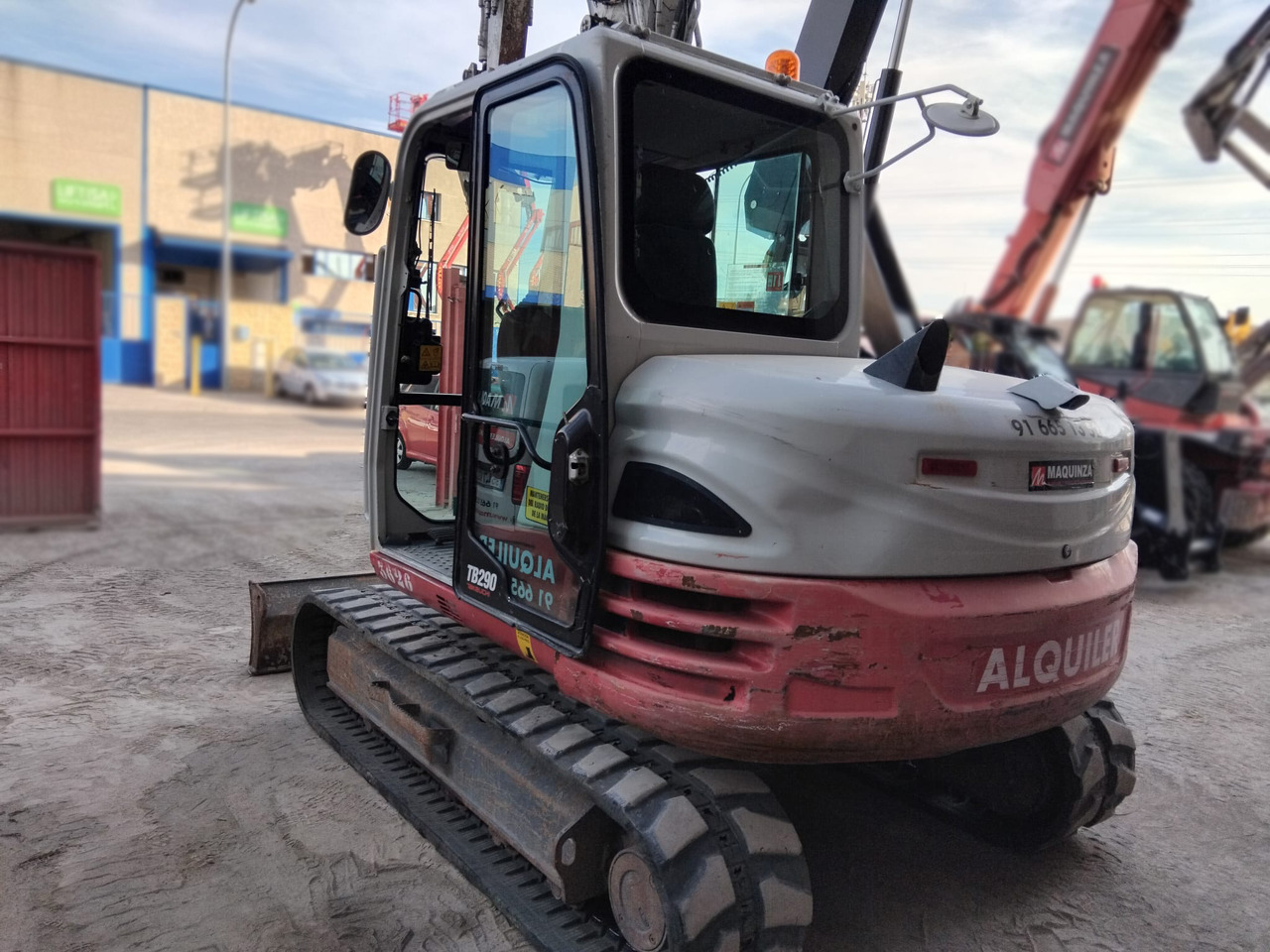 TAKEUCHI TB290 - حفارة مصغرة: صور 4 TAKEUCHI TB290 - حفارة مصغرة: صور 4