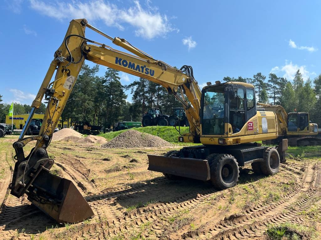 Komatsu PW 160-7 - حفارة على عجلات: صور 1 Komatsu PW 160-7 - حفارة على عجلات: صور 1