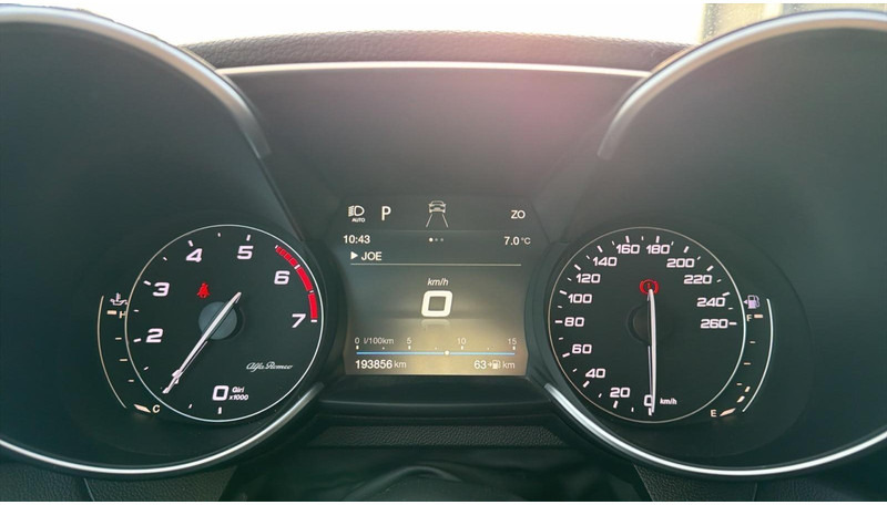 سيدان Alfa Romeo Giulia 2.0T (BELGIAN CAR / 200 PS / AUTOMATIC GEARBOX / NAVI / AIRCO / MEMORY SEATS / CAMERA): صور 19 سيدان Alfa Romeo Giulia 2.0T (BELGIAN CAR / 200 PS / AUTOMATIC GEARBOX / NAVI / AIRCO / MEMORY SEATS / CAMERA): صور 19