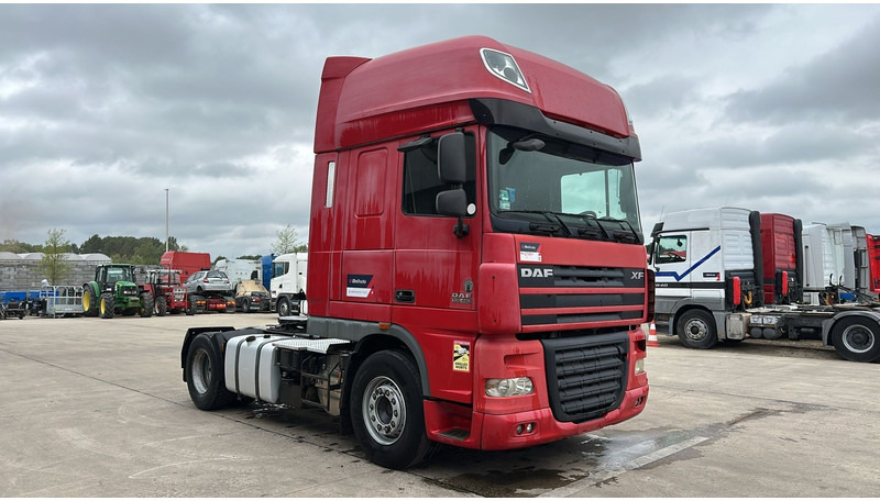 DAF 105 XF 460 (BOITE MANUELLE / MANUAL GEARBOX / TRES PROPRE) - شاحنة جرار: صور 3 DAF 105 XF 460 (BOITE MANUELLE / MANUAL GEARBOX / TRES PROPRE) - شاحنة جرار: صور 3