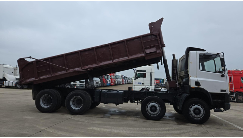 DAF 85 CF 340 (EURO 2 / MANUAL PUMP / STEEL SUSP. / POSSIBLE AS CHASSIS / 8X4) - قلابات: صور 4 DAF 85 CF 340 (EURO 2 / MANUAL PUMP / STEEL SUSP. / POSSIBLE AS CHASSIS / 8X4) - قلابات: صور 4