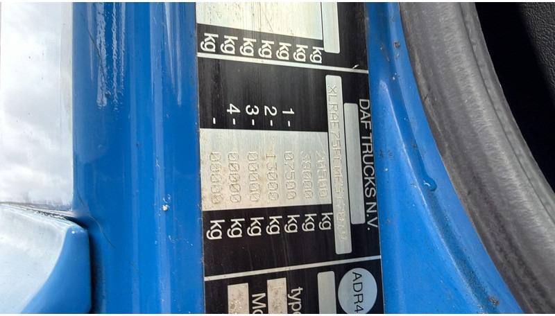 شاحنة صهريج DAF CF 75.290 (15000L / 2 COMPARTIMENTS / MANUAL PUMP / EURO 2 / MANUAL GEARBOX): صور 17