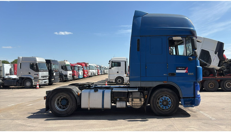 DAF XF 105.460 (BOITE MANUELLE / MANUAL GEARBOX) - شاحنة جرار: صور 2 DAF XF 105.460 (BOITE MANUELLE / MANUAL GEARBOX) - شاحنة جرار: صور 2