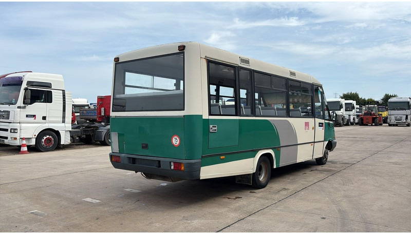 Iveco 59-12 (BELGIAN BUS / 29 SEATS / MANUAL PUMP / LAMES / STEEL SUSP.) - النقل الحضري: صور 4 Iveco 59-12 (BELGIAN BUS / 29 SEATS / MANUAL PUMP / LAMES / STEEL SUSP.) - النقل الحضري: صور 4