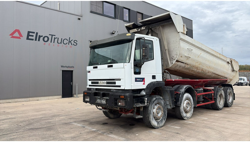 Iveco EUROTRAKKER 320 E 35 (GRAND PONT / LAMES / POMPE MANUELLE / 8X4 / CURSOR 8) - قلابات: صور 1 Iveco EUROTRAKKER 320 E 35 (GRAND PONT / LAMES / POMPE MANUELLE / 8X4 / CURSOR 8) - قلابات: صور 1