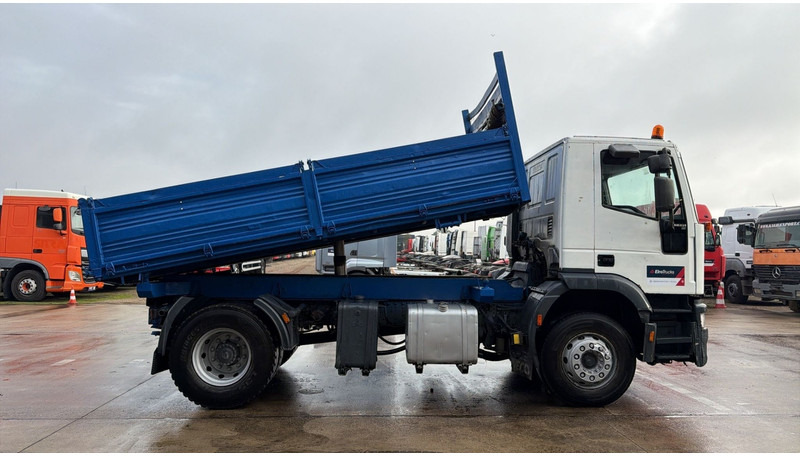 Iveco Eurotech 190 E 34 (POMPE MANUELLE / BOITE MANUELLE / MANUAL PUMP / FULL STEEL SUSP. / LAMES) - قلابات: صور 3 Iveco Eurotech 190 E 34 (POMPE MANUELLE / BOITE MANUELLE / MANUAL PUMP / FULL STEEL SUSP. / LAMES) - قلابات: صور 3