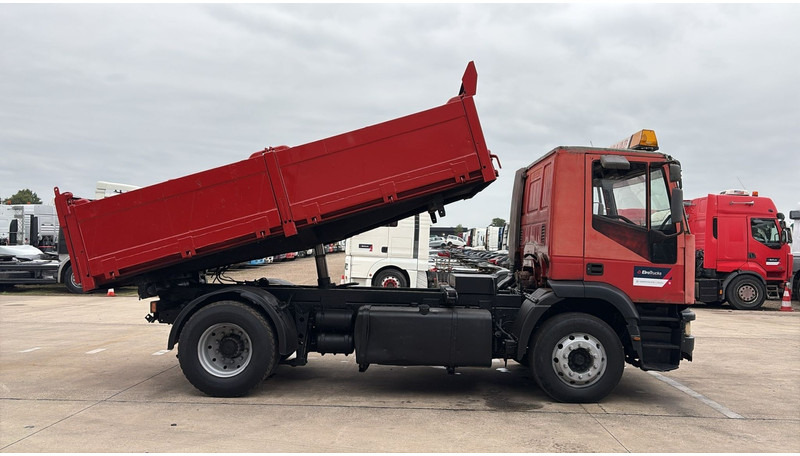 Iveco Eurotech 240 E 42 (POMPE MANUELLE / MANUAL PUMP / MANUAL GEARBOX / BOITE MANUELLE) - قلابات: صور 4 Iveco Eurotech 240 E 42 (POMPE MANUELLE / MANUAL PUMP / MANUAL GEARBOX / BOITE MANUELLE) - قلابات: صور 4