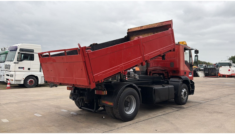 Iveco Eurotech 240 E 42 (POMPE MANUELLE / MANUAL PUMP / MANUAL GEARBOX / BOITE MANUELLE) - قلابات: صور 5 Iveco Eurotech 240 E 42 (POMPE MANUELLE / MANUAL PUMP / MANUAL GEARBOX / BOITE MANUELLE) - قلابات: صور 5