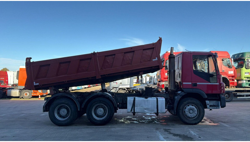 Iveco Eurotrakker 260 E 34 (POMPE MANUELLE / MANUAL PUMP / LAMES / GRAND PONT / BOITE MANUELLE) - قلابات: صور 3 Iveco Eurotrakker 260 E 34 (POMPE MANUELLE / MANUAL PUMP / LAMES / GRAND PONT / BOITE MANUELLE) - قلابات: صور 3