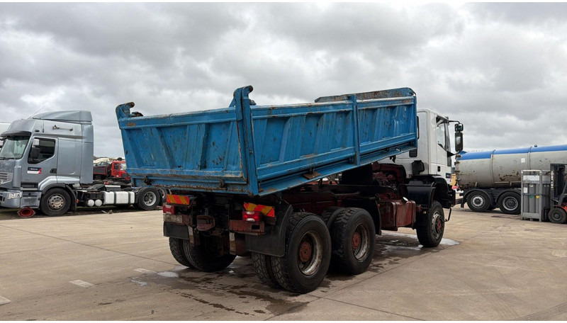 Iveco Eurotrakker 260 E 37 (6X6 / POMPE MANUELLE / MANUAL PUMP / BIG AXLE / LAMES / STEEL SUSP.) - قلابات: صور 4 Iveco Eurotrakker 260 E 37 (6X6 / POMPE MANUELLE / MANUAL PUMP / BIG AXLE / LAMES / STEEL SUSP.) - قلابات: صور 4