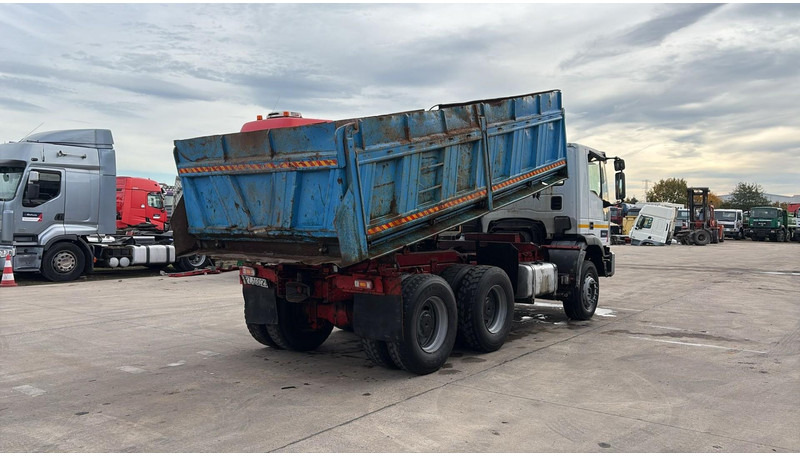 Iveco Eurotrakker 260 E 37 (POMPE MANUELLE / MANUAL PUMP / LAMES / STEEL SUSP. / BIG AXLE / GRANT PONT) - قلابات: صور 4 Iveco Eurotrakker 260 E 37 (POMPE MANUELLE / MANUAL PUMP / LAMES / STEEL SUSP. / BIG AXLE / GRANT PONT) - قلابات: صور 4