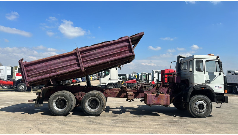 Iveco MAGIRUS 260 - 34 (LIVRAISON GRATUITE AU PORT D'ANVERS / POMPE MANUELLE) - قلابات: صور 3 Iveco MAGIRUS 260 - 34 (LIVRAISON GRATUITE AU PORT D'ANVERS / POMPE MANUELLE) - قلابات: صور 3