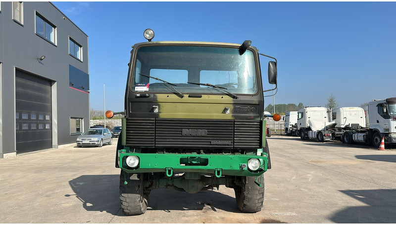 Iveco Magirus 110 - 16 (4X4 / 57000 KM / LAMES / GRAND PONT / 6 CYLINDRES EN LIGNE !! / MANUAL PUMP) - الشاسيه شاحنة: صور 2 Iveco Magirus 110 - 16 (4X4 / 57000 KM / LAMES / GRAND PONT / 6 CYLINDRES EN LIGNE !! / MANUAL PUMP) - الشاسيه شاحنة: صور 2