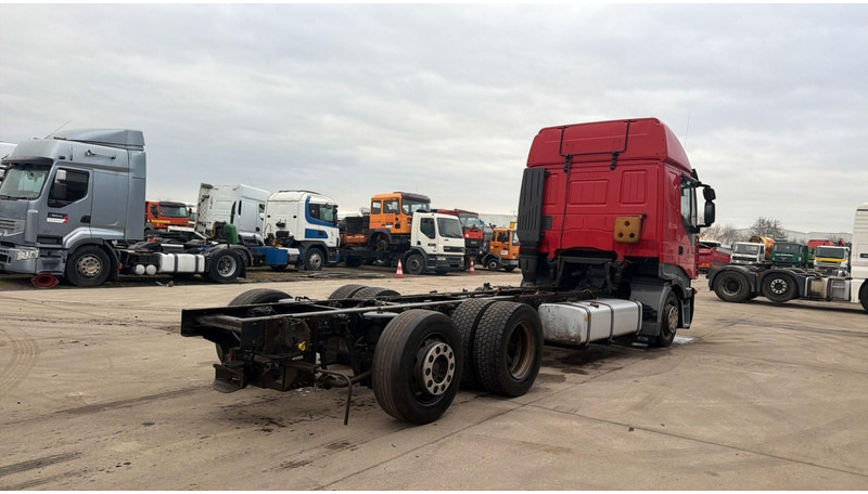 Iveco Stralis 430 (6X2 / AIRCO) - الشاسيه شاحنة: صور 4 Iveco Stralis 430 (6X2 / AIRCO) - الشاسيه شاحنة: صور 4