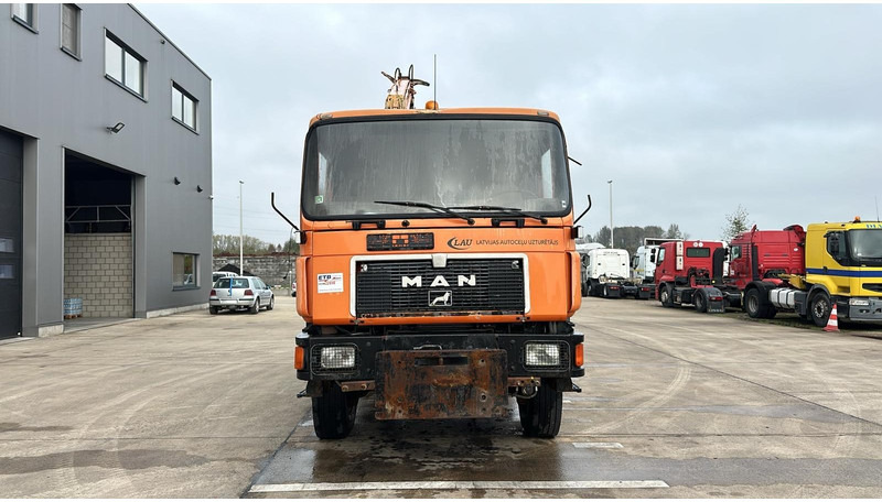 MAN 17.192 (4X4 / BIG AXLE / STEEL SUSPENSION / 8 TON CRANE) - قلابات, شاحنة كرين: صور 2 MAN 17.192 (4X4 / BIG AXLE / STEEL SUSPENSION / 8 TON CRANE) - قلابات, شاحنة كرين: صور 2