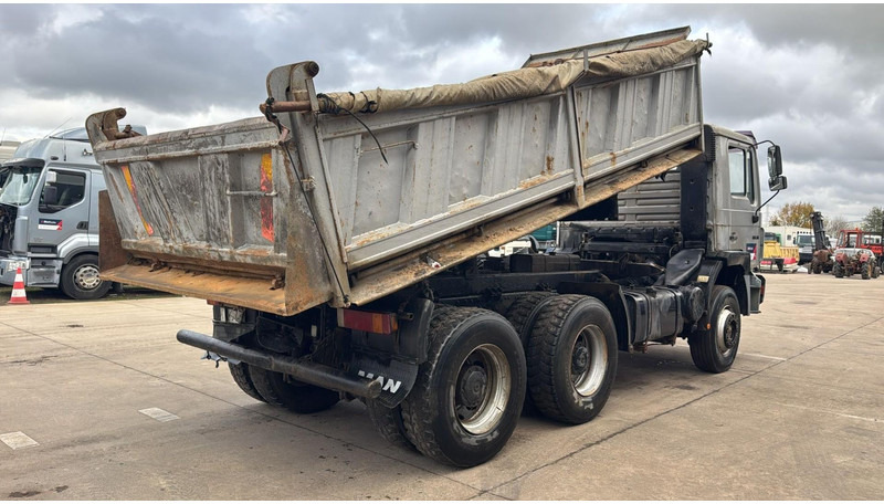 MAN 26.372 (MANUAL PUMP / POMPE MANUELLE / LAMES / GRAND PONT / STEEL SUSP. / 6 CYLINDER) - قلابات: صور 4 MAN 26.372 (MANUAL PUMP / POMPE MANUELLE / LAMES / GRAND PONT / STEEL SUSP. / 6 CYLINDER) - قلابات: صور 4