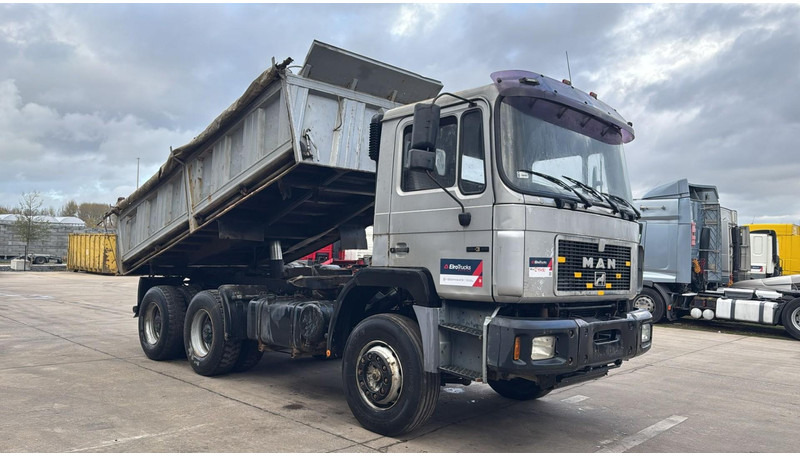 MAN 26.372 (MANUAL PUMP / POMPE MANUELLE / LAMES / GRAND PONT / STEEL SUSP. / 6 CYLINDER) - قلابات: صور 3 MAN 26.372 (MANUAL PUMP / POMPE MANUELLE / LAMES / GRAND PONT / STEEL SUSP. / 6 CYLINDER) - قلابات: صور 3