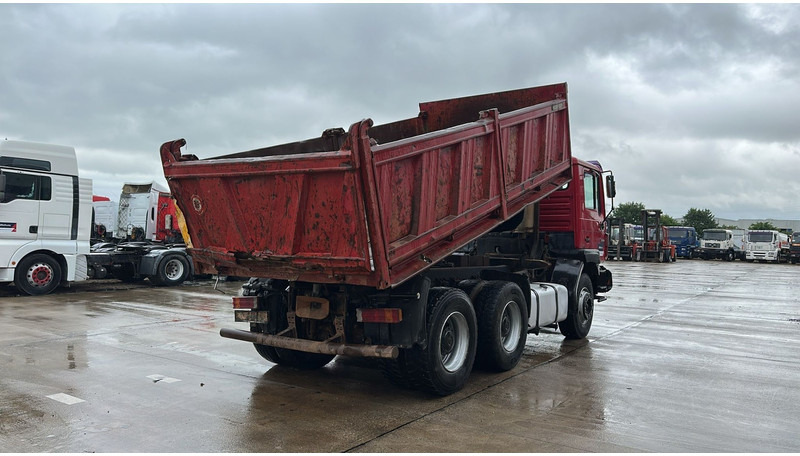 MAN 26.403 (STEEL SUSPENSION / VERY CLEAN / 6 CYLINDER / BIG AXLE / EURO 2) - قلابات: صور 4 MAN 26.403 (STEEL SUSPENSION / VERY CLEAN / 6 CYLINDER / BIG AXLE / EURO 2) - قلابات: صور 4