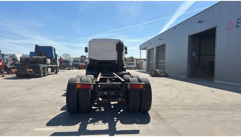 MAN 33.464 (6 CYLINDER / EURO 2 / SEMI MANUAL PUMP / BIG AXLE / STEEL SUSP. / LAMES) - الشاسيه شاحنة: صور 5 MAN 33.464 (6 CYLINDER / EURO 2 / SEMI MANUAL PUMP / BIG AXLE / STEEL SUSP. / LAMES) - الشاسيه شاحنة: صور 5