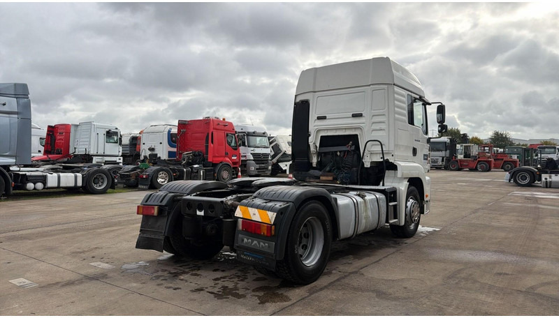 MAN TGA 18.350 (BOITE MANUELLE / MANUAL GEARBOX) - شاحنة جرار: صور 4 MAN TGA 18.350 (BOITE MANUELLE / MANUAL GEARBOX) - شاحنة جرار: صور 4