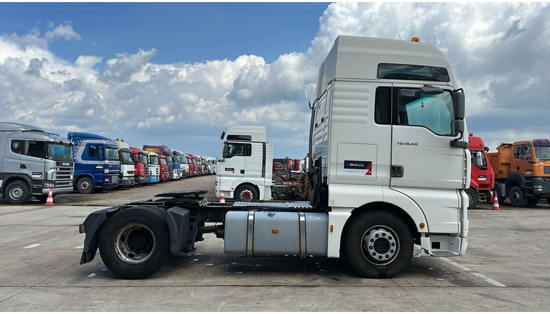 MAN TGA 18.410 (MANUAL PUMP / POMPE MANUELLE / MANUAL GEARBOX / BOITE MANUELLE) - شاحنة جرار: صور 3 MAN TGA 18.410 (MANUAL PUMP / POMPE MANUELLE / MANUAL GEARBOX / BOITE MANUELLE) - شاحنة جرار: صور 3
