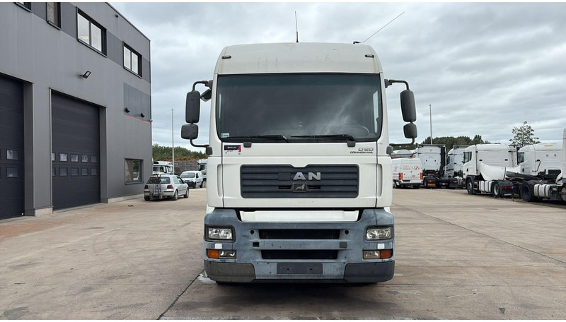 MAN TGA 18.430 (PTO / POMPE HYDRAULIQUE / MANUAL GEARBOX / BOITE MANUELLE / HYDRAULIC PUMP) - شاحنة جرار: صور 4 MAN TGA 18.430 (PTO / POMPE HYDRAULIQUE / MANUAL GEARBOX / BOITE MANUELLE / HYDRAULIC PUMP) - شاحنة جرار: صور 4