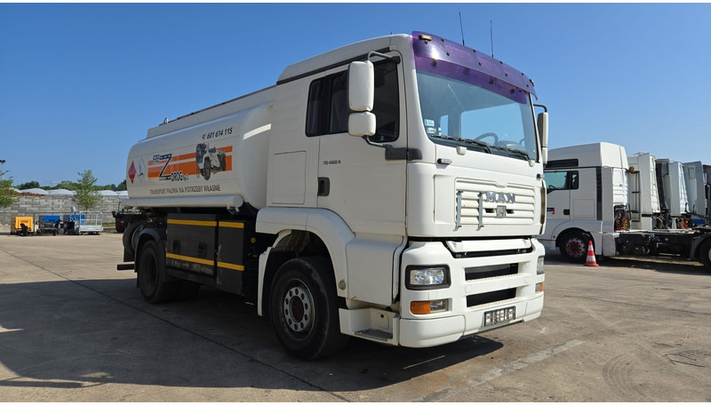 MAN TGA 18.460 (14.140L / MANUAL PUMP / MANUAL GEARBOX / TOP CONDITON / BOITE & POMPE MANUELLE) - شاحنة صهريج: صور 2 MAN TGA 18.460 (14.140L / MANUAL PUMP / MANUAL GEARBOX / TOP CONDITON / BOITE & POMPE MANUELLE) - شاحنة صهريج: صور 2
