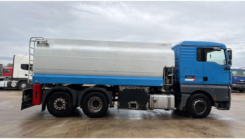 MAN TGA 26.360 (POMPE MANUELLE / 17000L / MANUAL PUMP / MANUAL GEARBOX / BOITE MANUELLE) - شاحنة صهريج: صور 3 MAN TGA 26.360 (POMPE MANUELLE / 17000L / MANUAL PUMP / MANUAL GEARBOX / BOITE MANUELLE) - شاحنة صهريج: صور 3