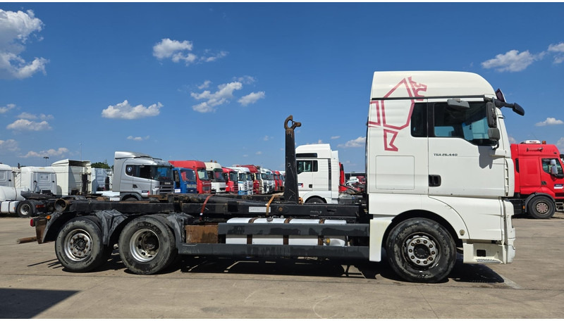 MAN TGA 26.440 (MANUAL GEARBOX / FRONT STEEL / 6X2 / BOITE MANUELLE / DEVANT LAMES) - الشاسيه شاحنة: صور 3 MAN TGA 26.440 (MANUAL GEARBOX / FRONT STEEL / 6X2 / BOITE MANUELLE / DEVANT LAMES) - الشاسيه شاحنة: صور 3