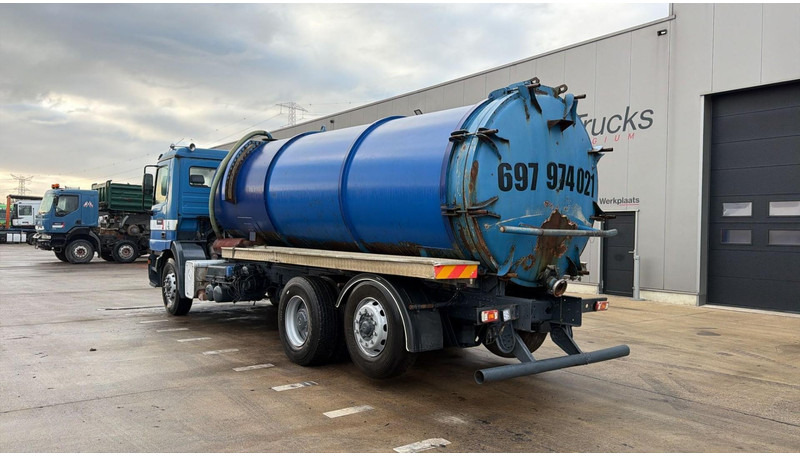 فراغ شاحنة Mercedes-Benz ACTROS 2531 (16000 L / GRAND PONT / EPS / 6X2 / 3 PEDALES / V6): صور 10 فراغ شاحنة Mercedes-Benz ACTROS 2531 (16000 L / GRAND PONT / EPS / 6X2 / 3 PEDALES / V6): صور 10