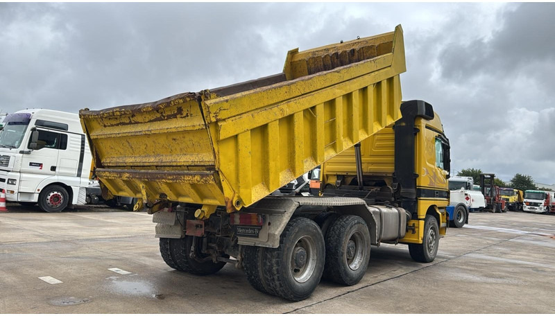 Mercedes-Benz ACTROS 2640 (EPS / LAMES / GRAND PONT / 6X4 / 3 PEDALES) - قلابات: صور 4 Mercedes-Benz ACTROS 2640 (EPS / LAMES / GRAND PONT / 6X4 / 3 PEDALES) - قلابات: صور 4
